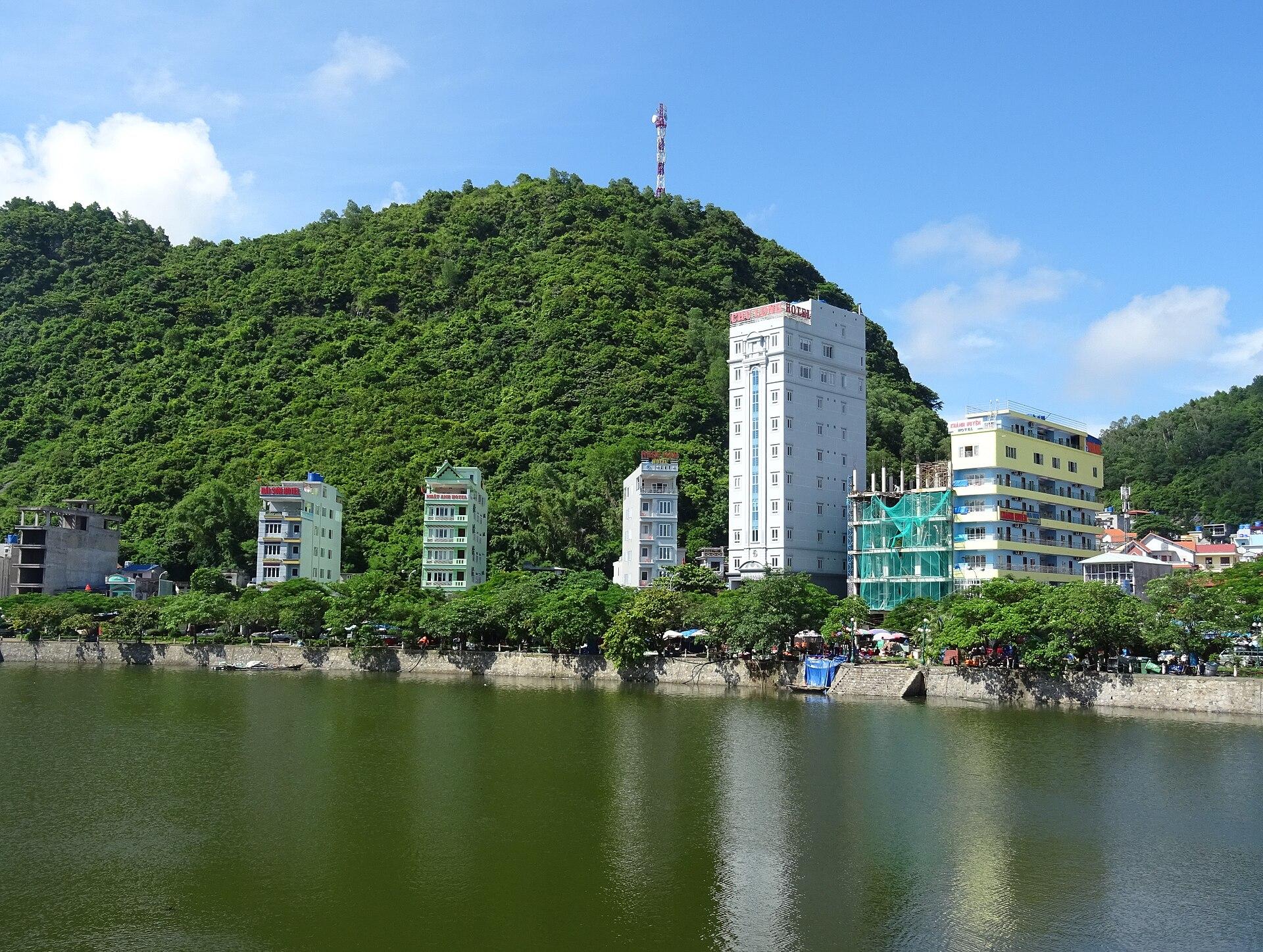 Cat Ba, Vietnam