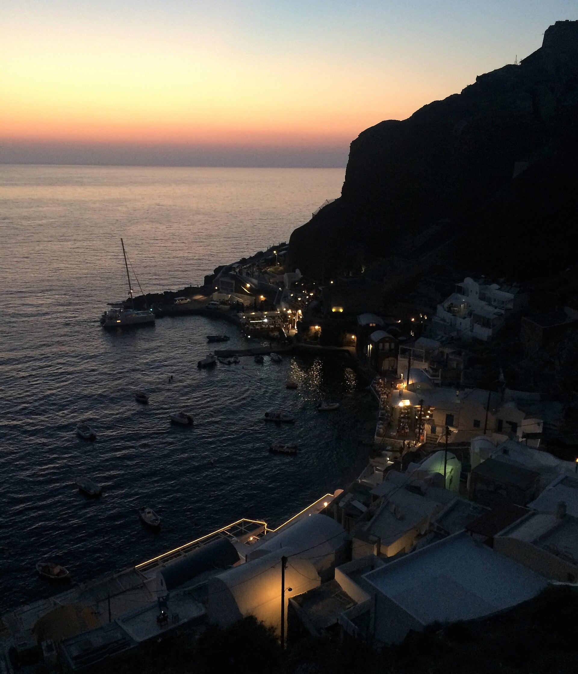 Amoudi Bay