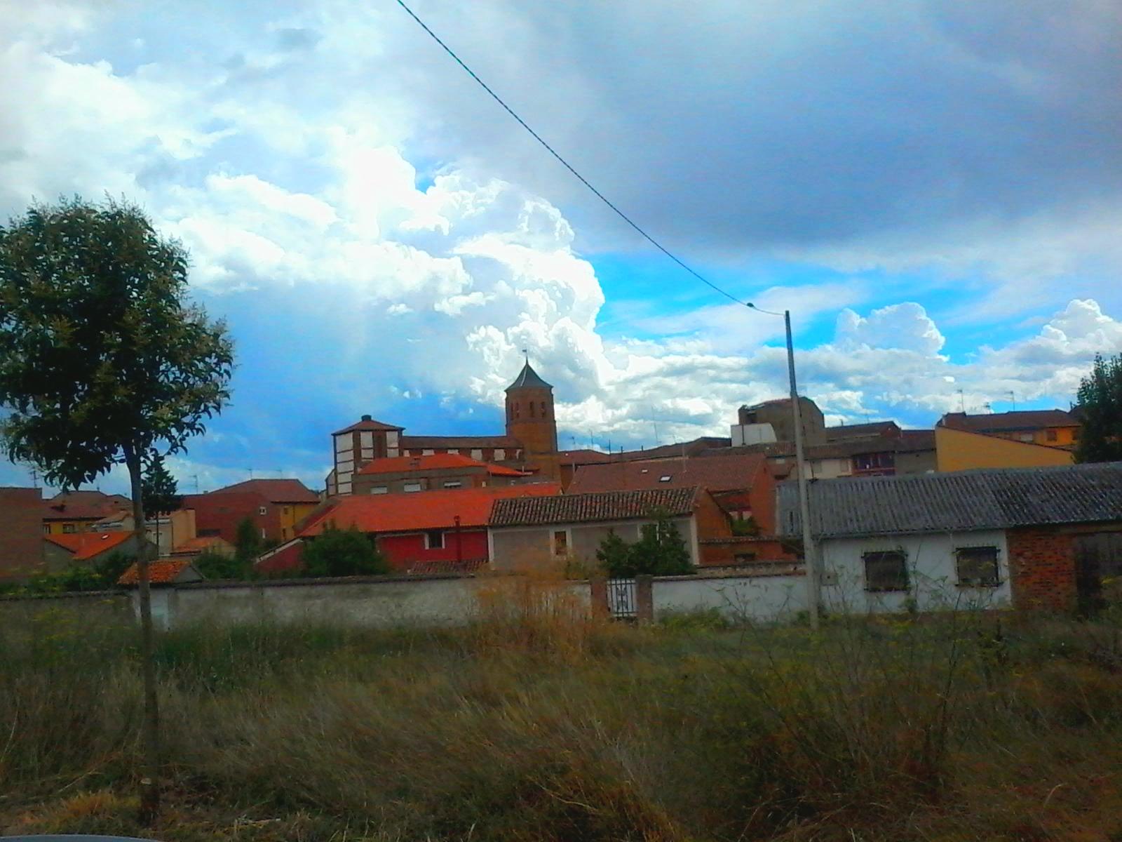 Valdevimbre, Spain