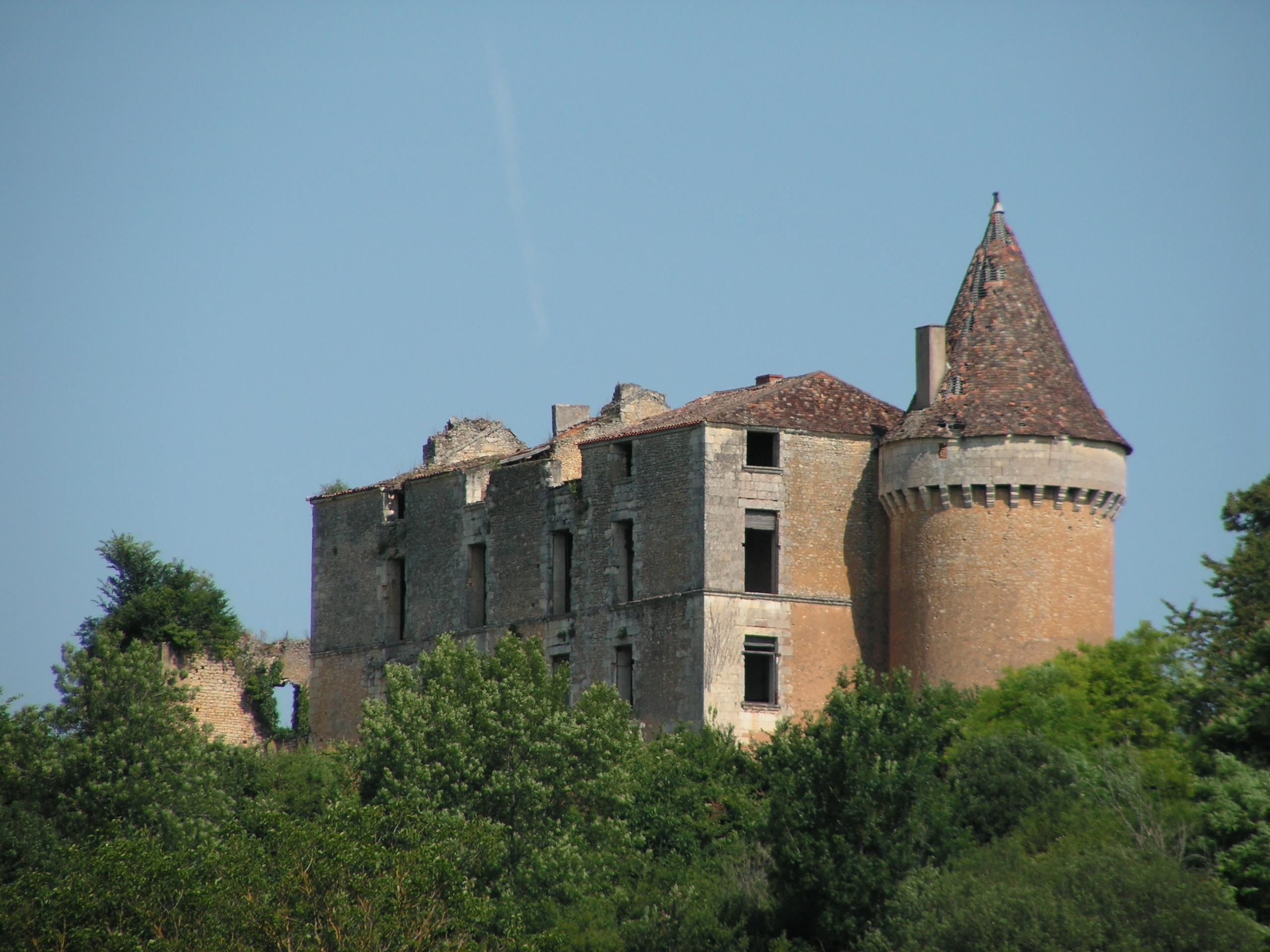 Sainte-Foy-de-Longas, France
