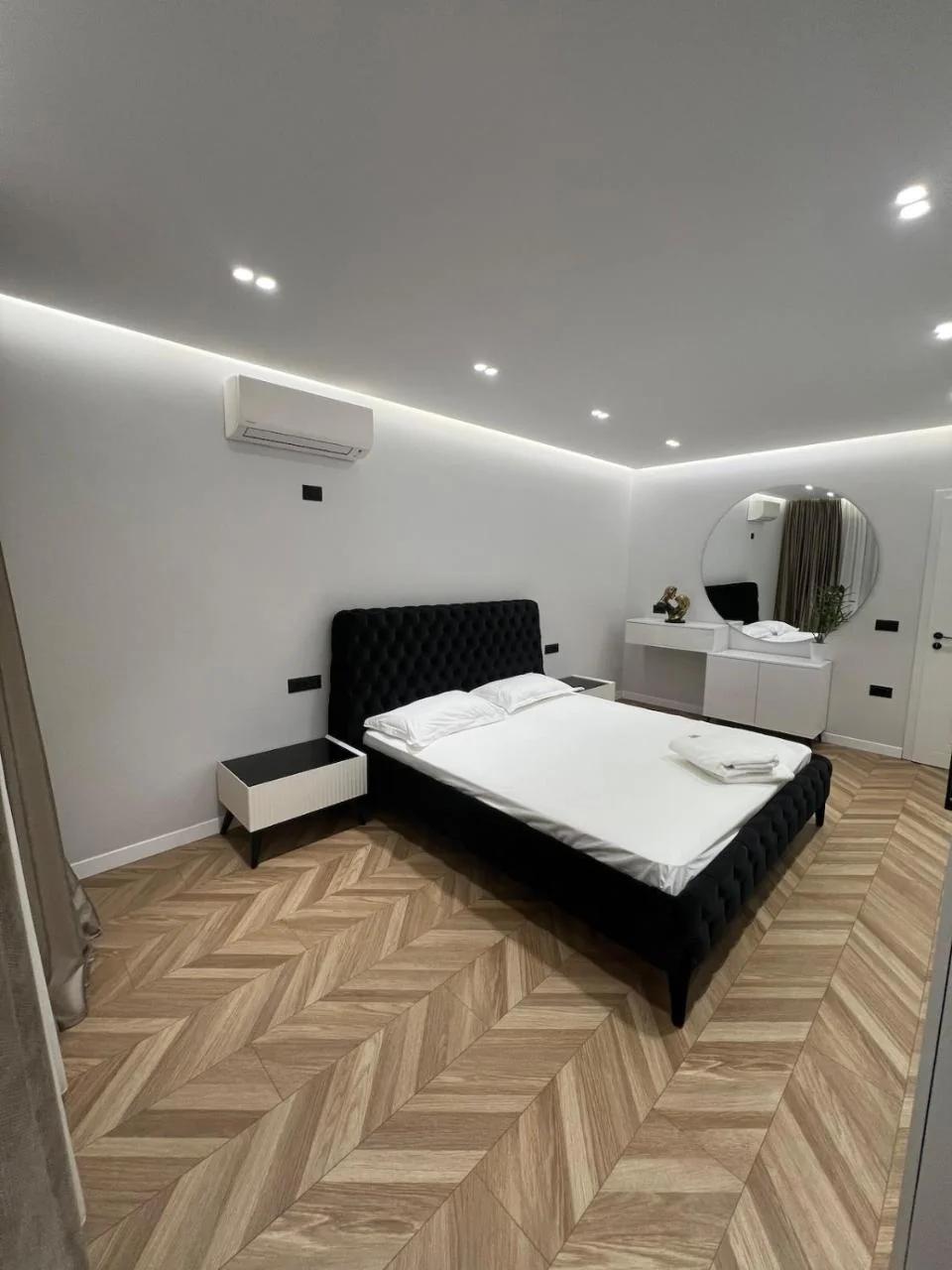 7 Floor Luxury Apartment Tirana photo