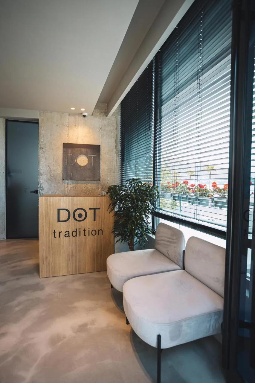 Dot Tradition foto
