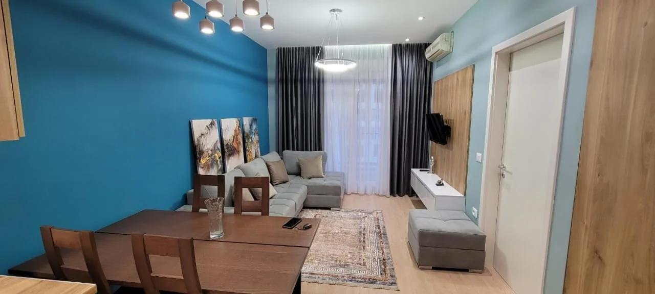 Leo - luxury apartment photo