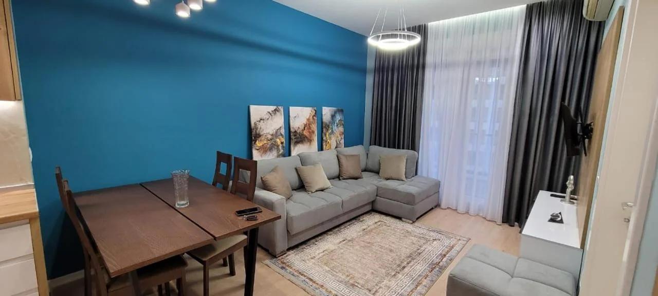 Leo - luxury apartment photo