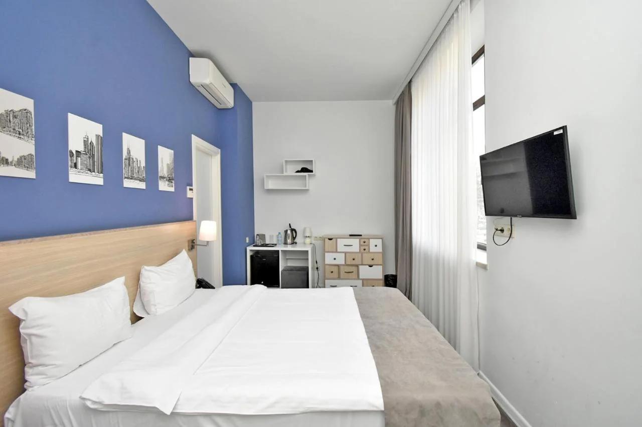 In City Hotel photo