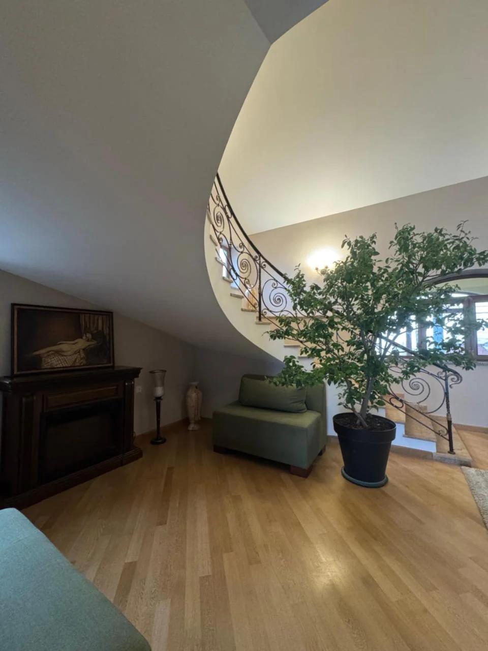 Villa De France photo