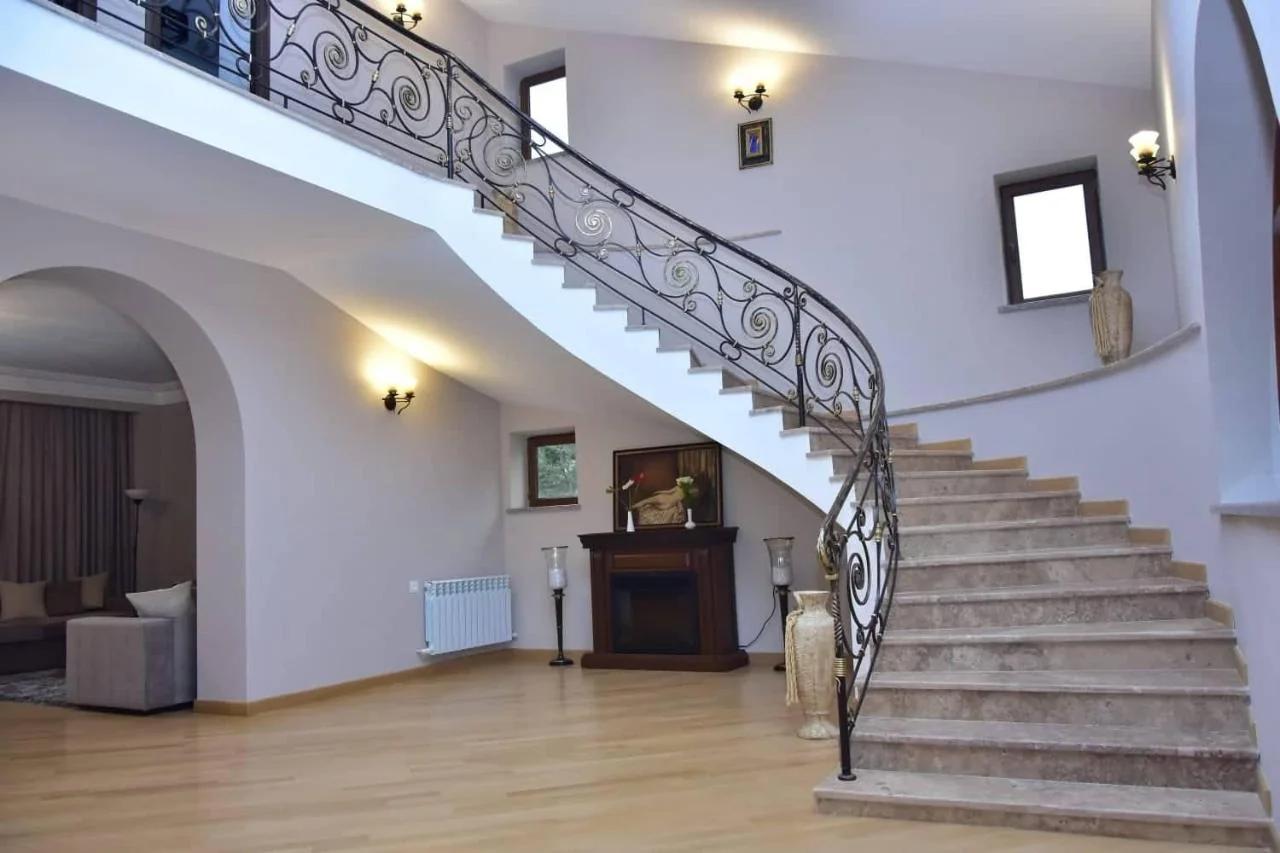 Villa De France photo