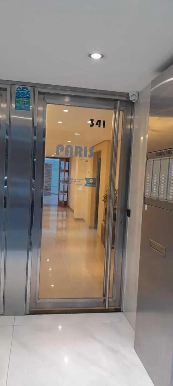 Dpto de 1 dormitorio en el centro de la ciudad foto