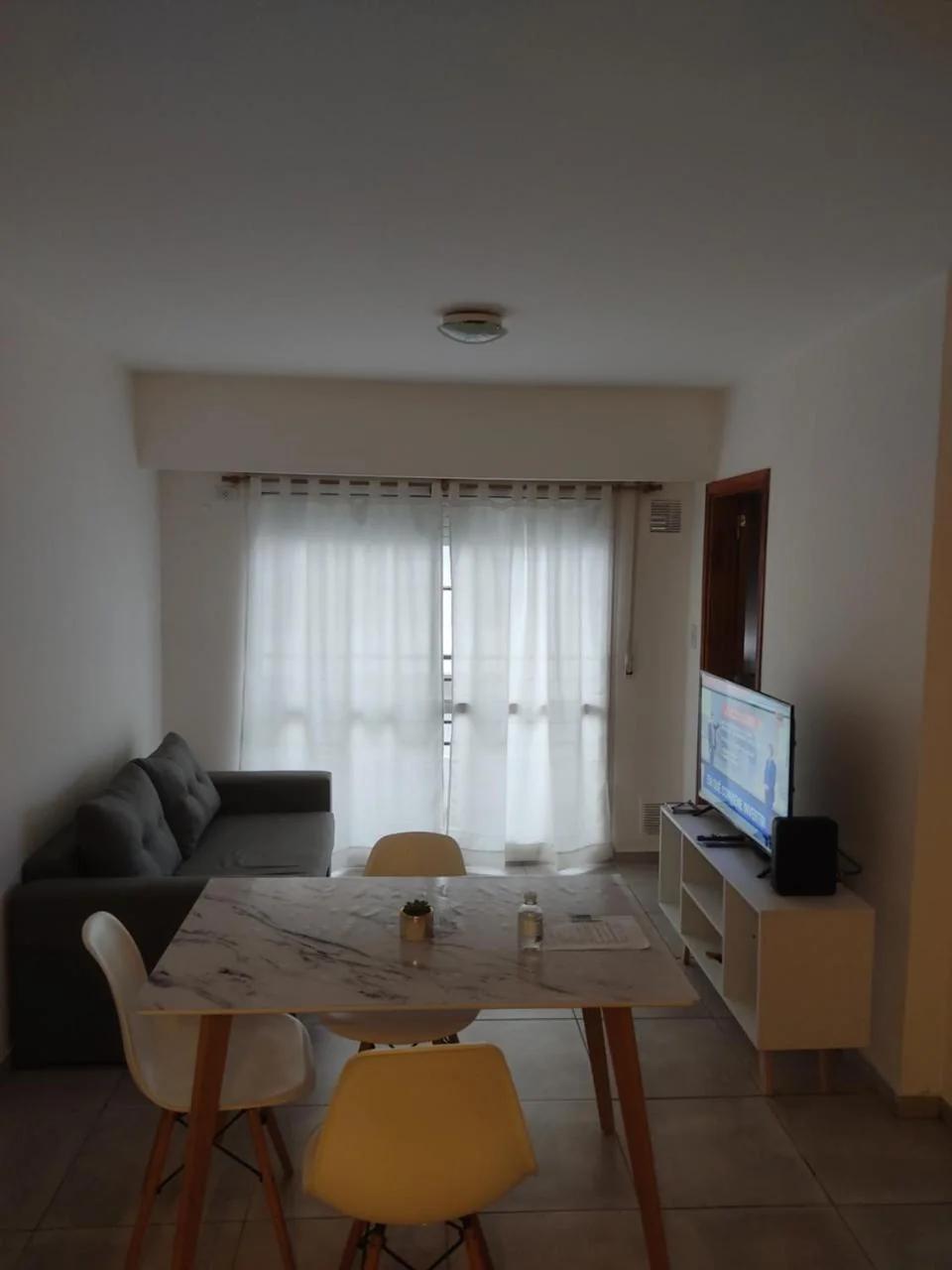 Dpto de 1 dormitorio en el centro de la ciudad foto
