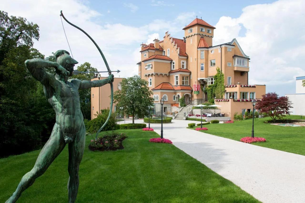 Hotel Schloss Mönchstein