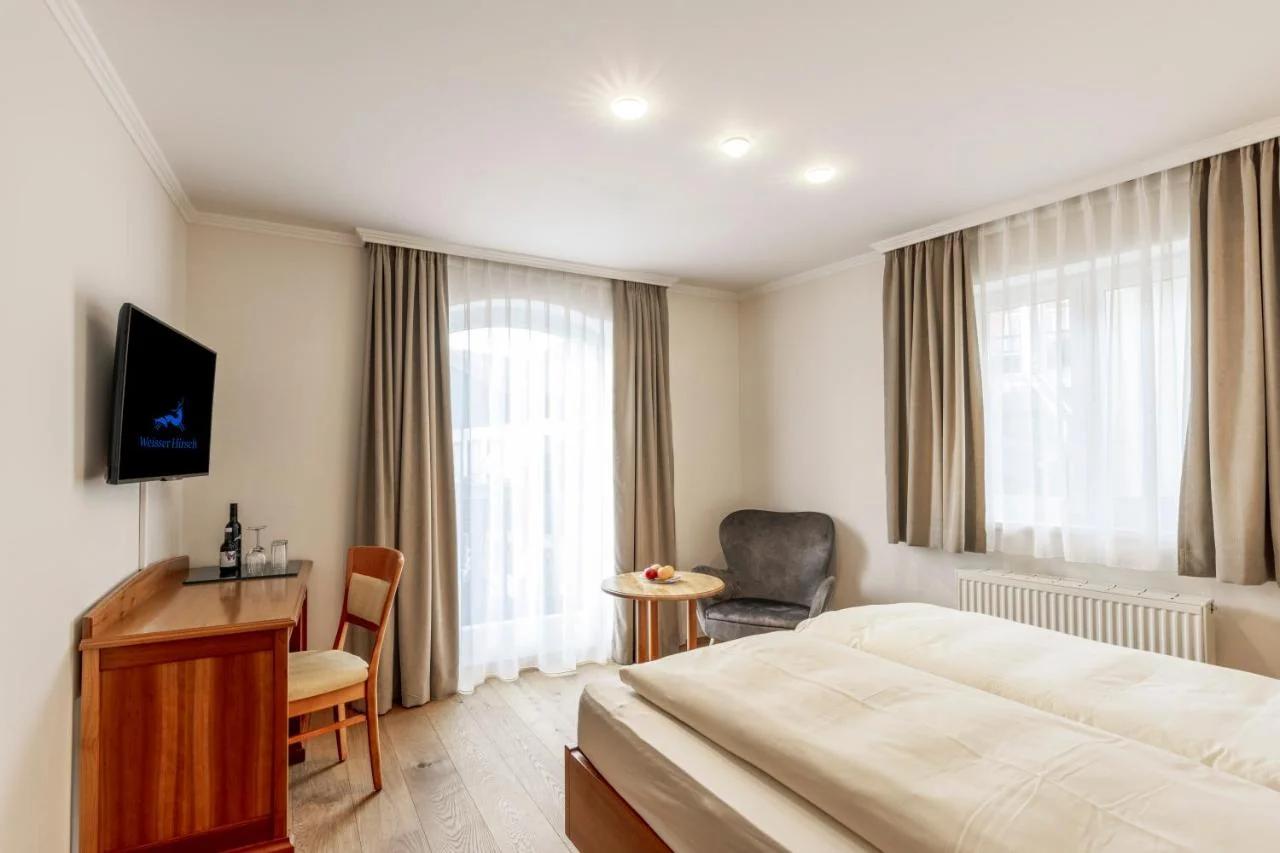 Hotel Weisser Hirsch photo
