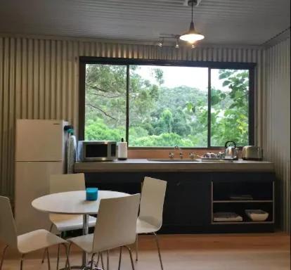 Avoca Beach and Bush foto