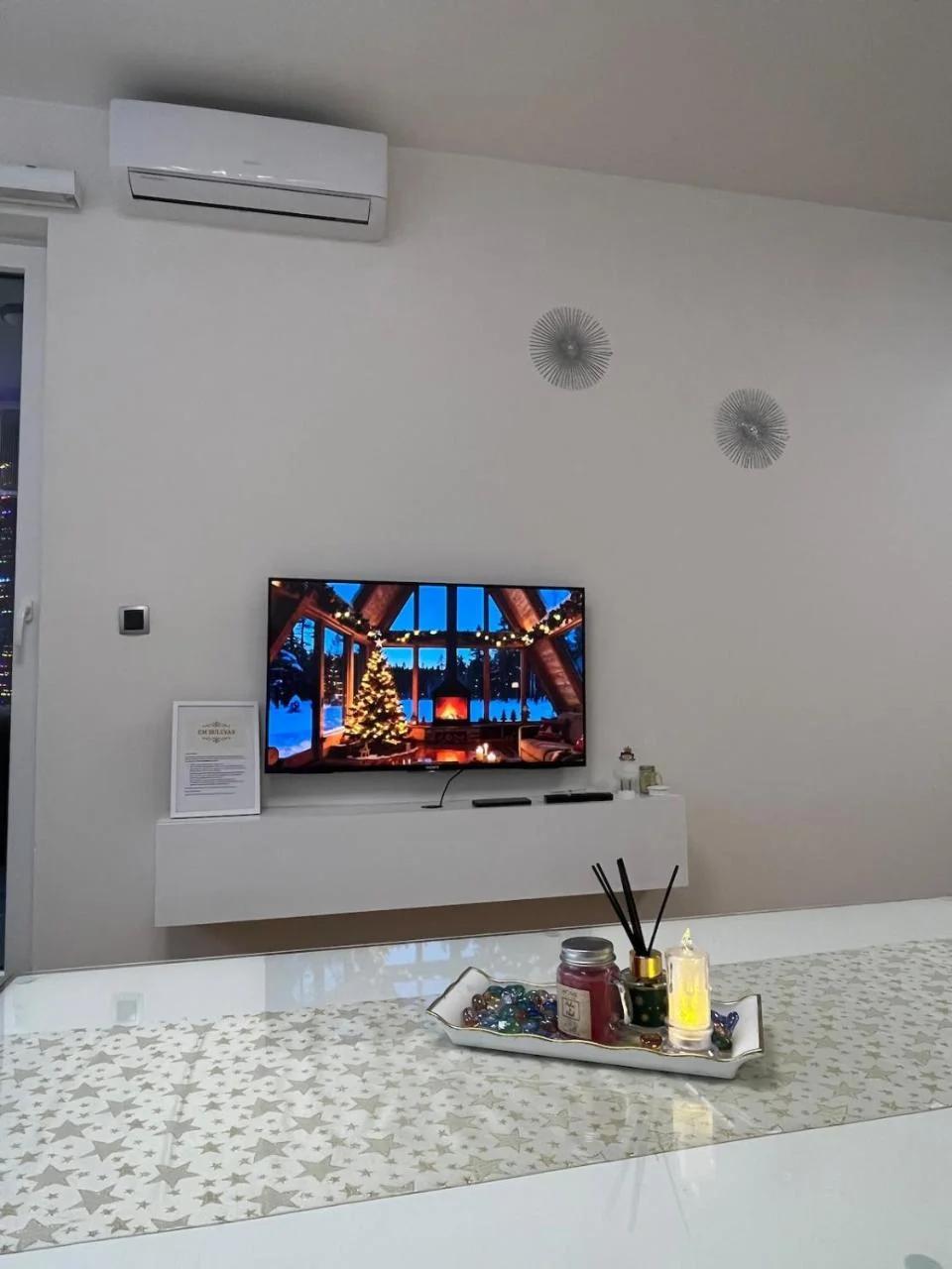 EM Modern Stay Sarajevo Bulevar ParkingGarage photo