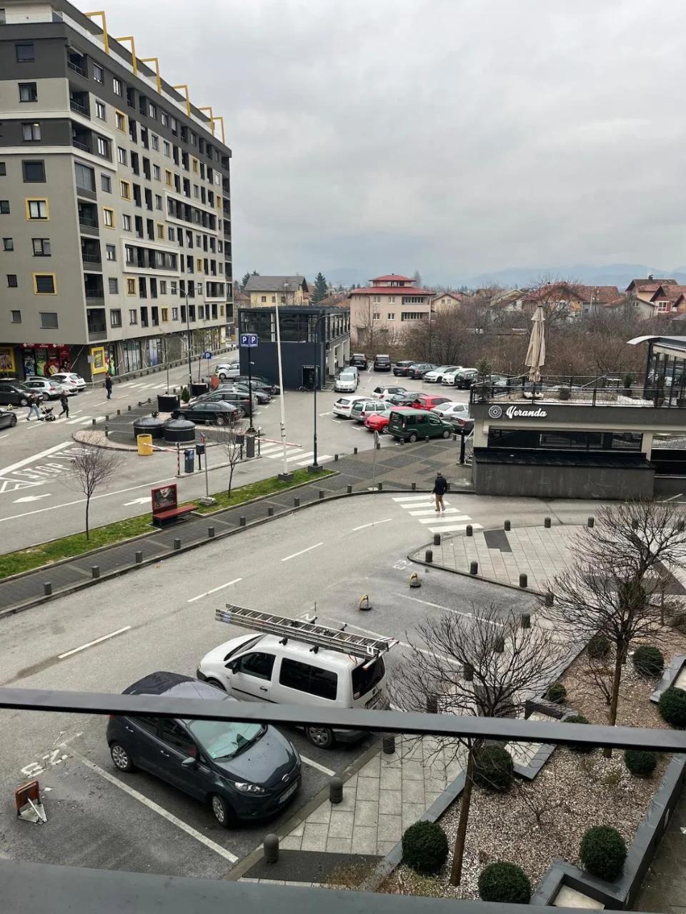 EM Modern Stay Sarajevo Bulevar ParkingGarage photo