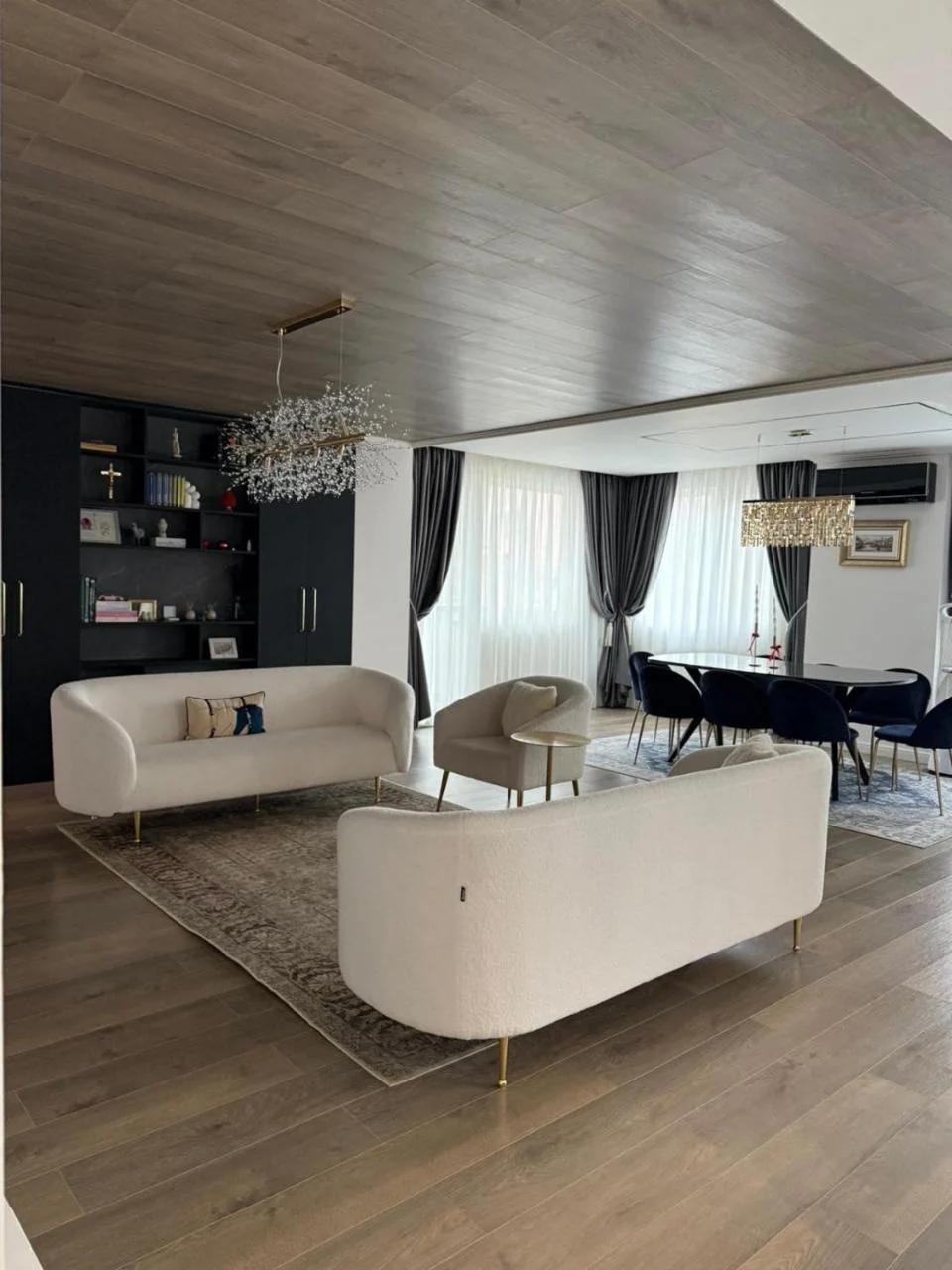 Grand Trio Apartment