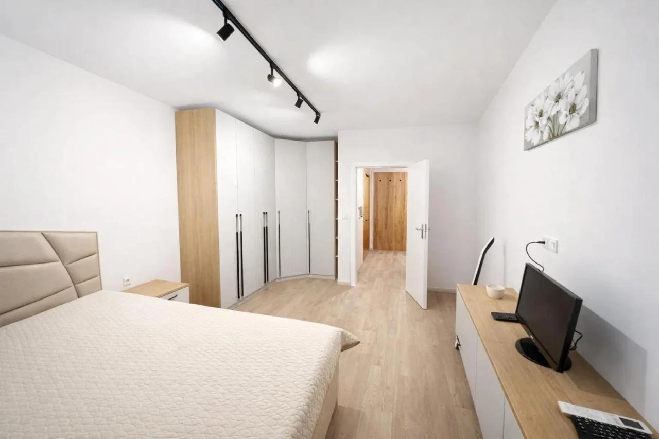Stylish 1BR w/ Terrace | Work & Couples photo