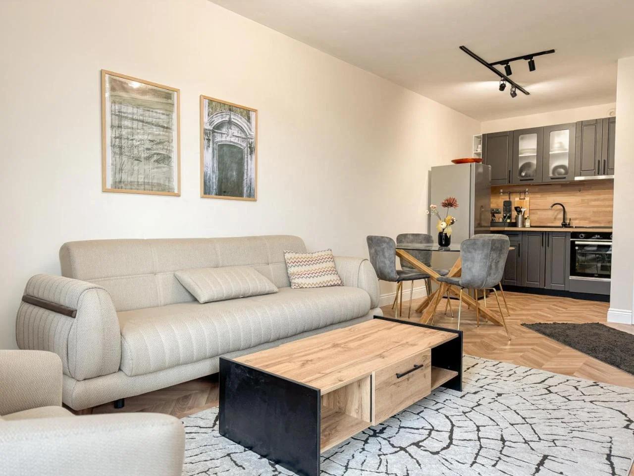 Stylish & Cozy 1BR Apartment in the City Center foto