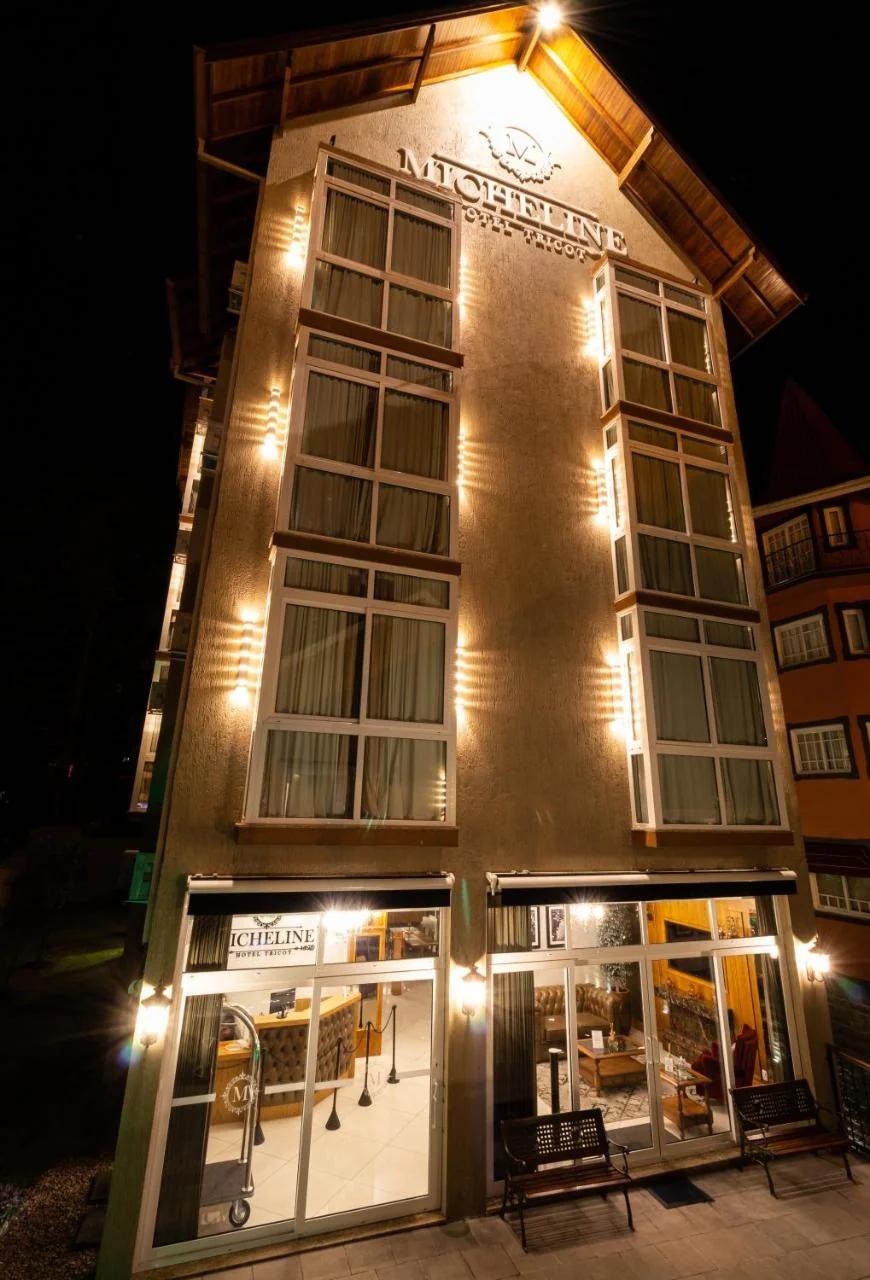 Micheline Hotel Tricot - ao lado da Rua Coberta photo