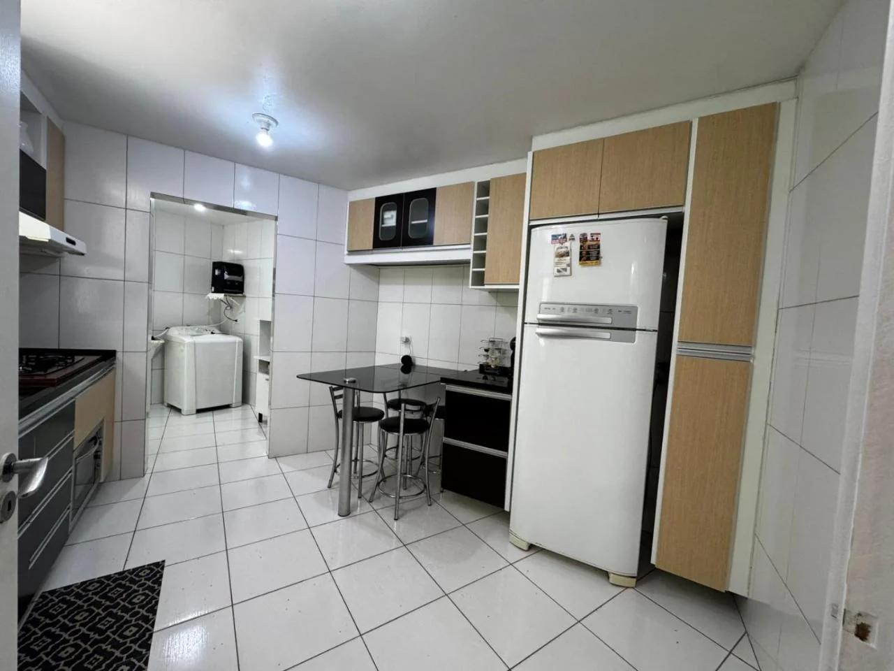 Quarto a 5 Minutos do Hosp Erasto e UFPR foto