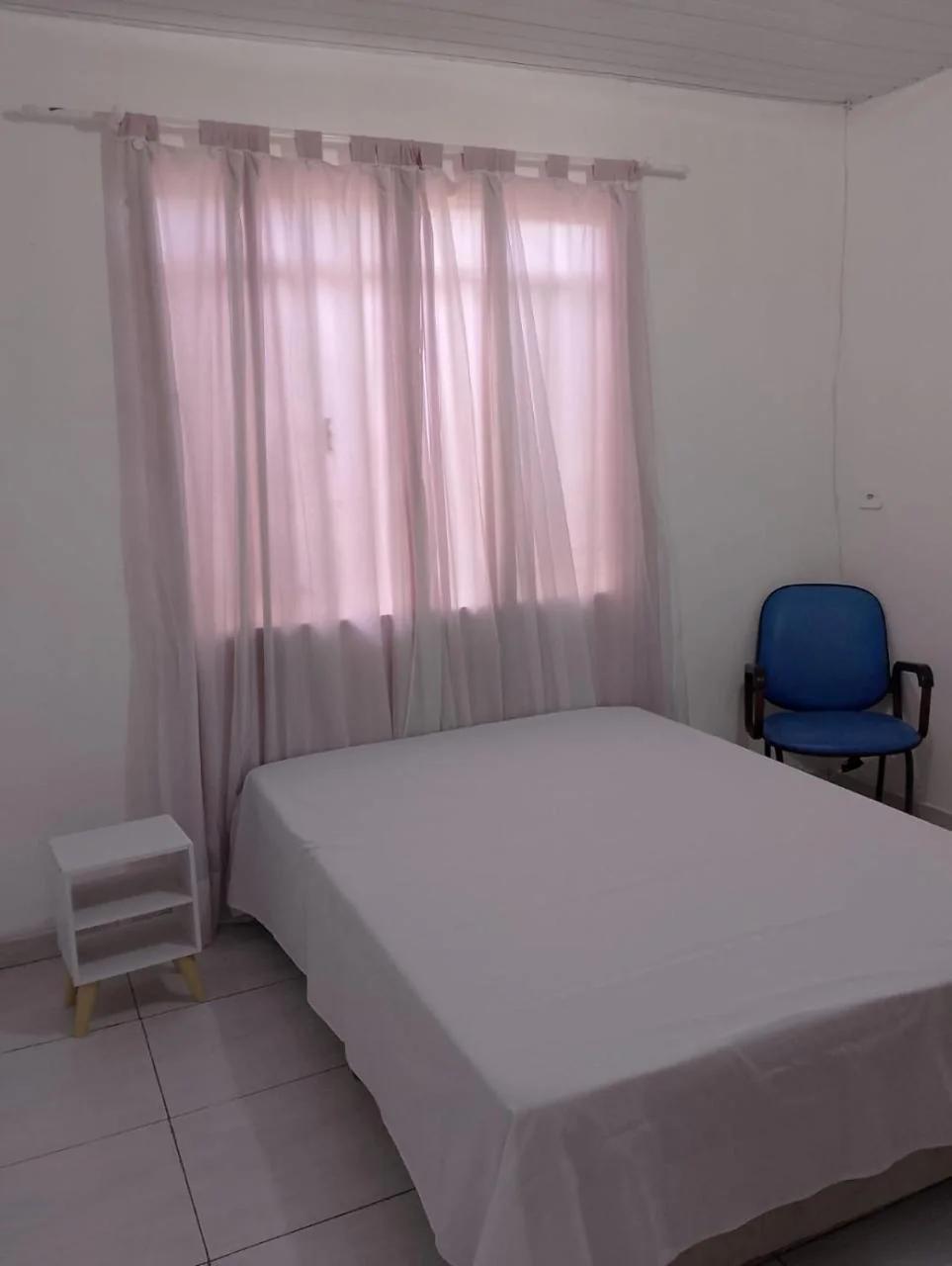Quarto casal arejado foto