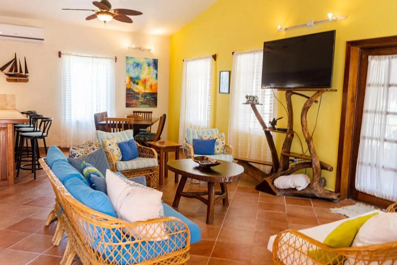 Caye Casa photo
