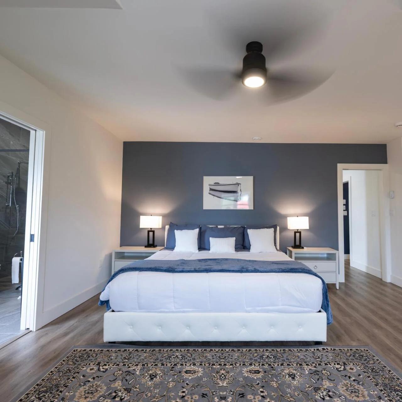 Captain Dan's Sunset Suite photo