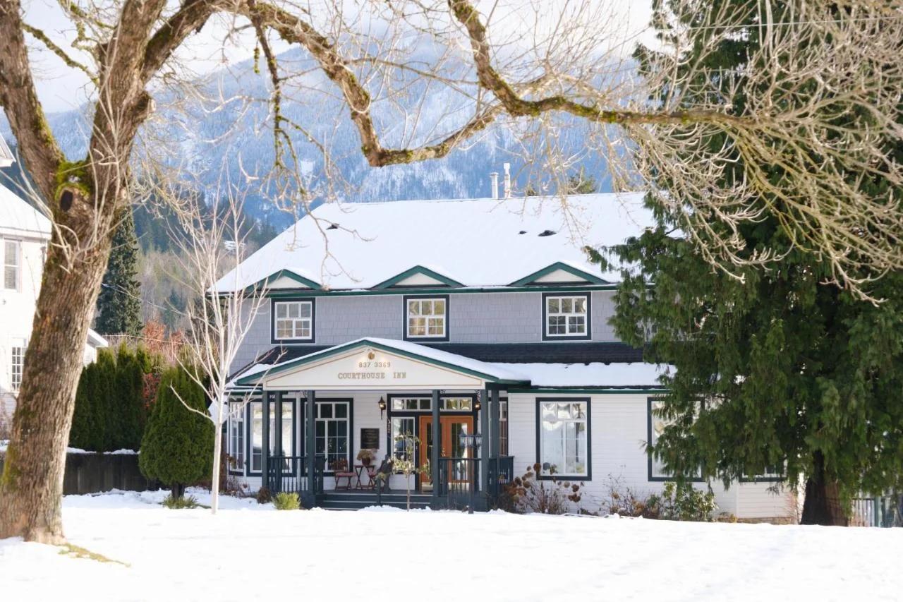 Courthouse Inn Revelstoke photo