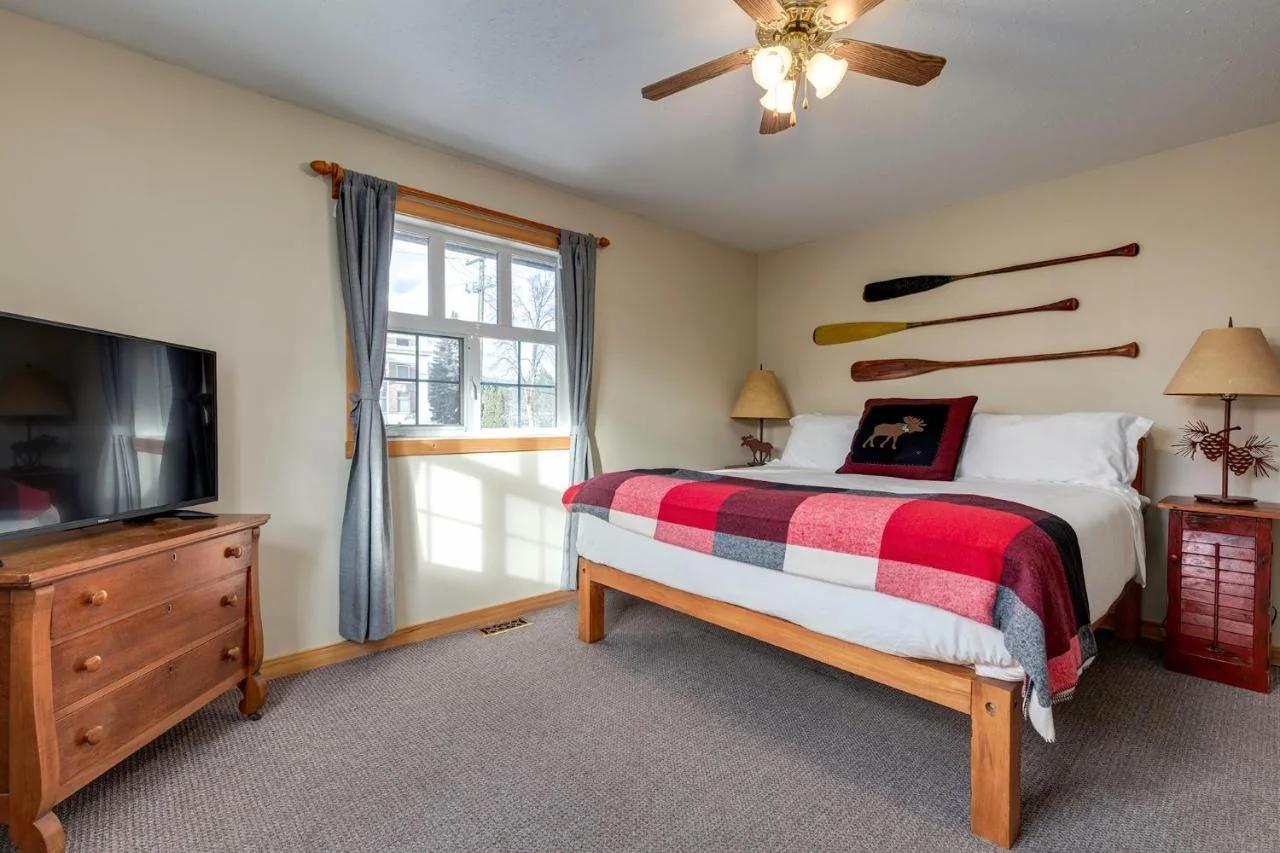 Courthouse Inn Revelstoke photo