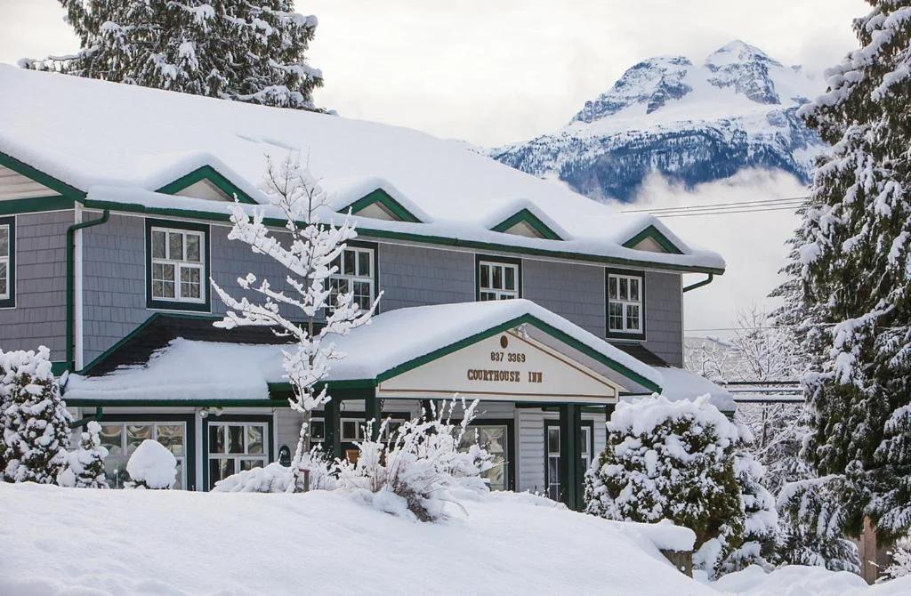 Courthouse Inn Revelstoke photo