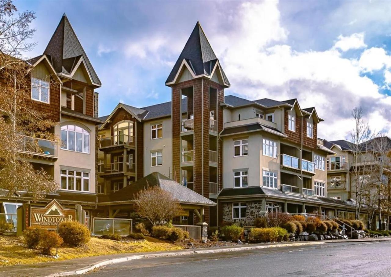 Cozy 2BR-5BD Suite - Mountain Views - Htd Parking photo