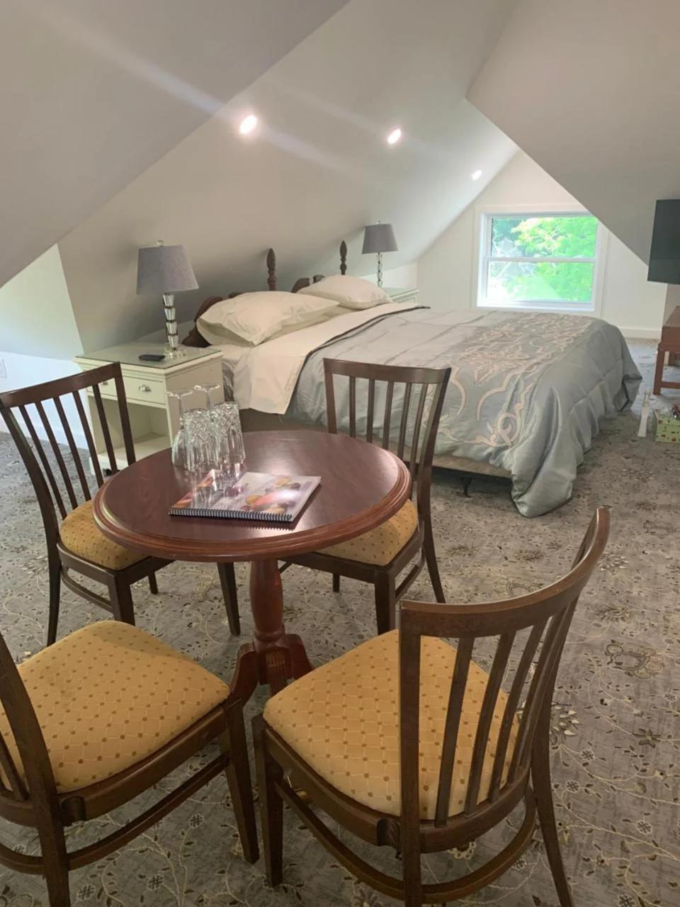 Green Oaks B&B photo