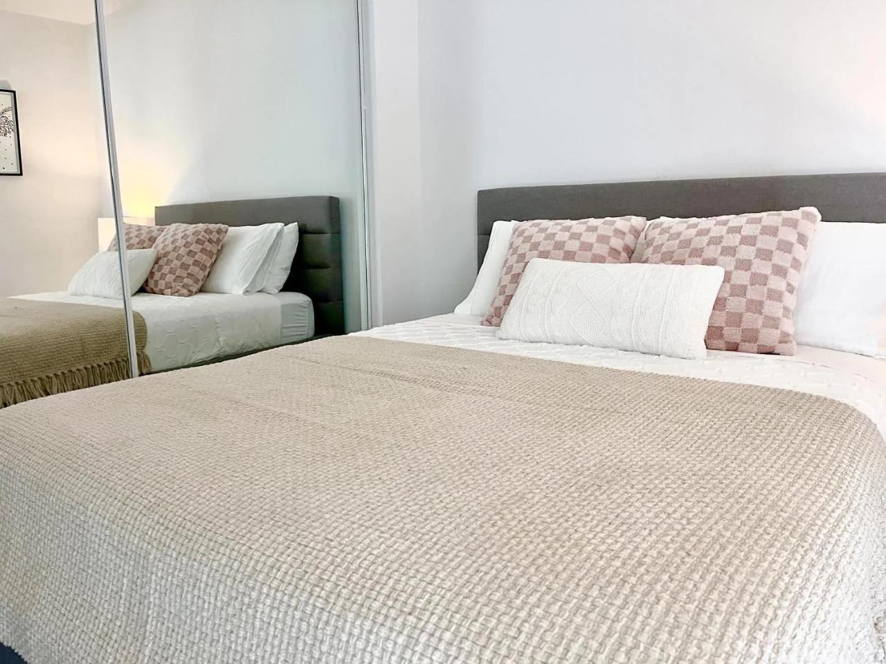 Luxury Condo on Bay Street photo