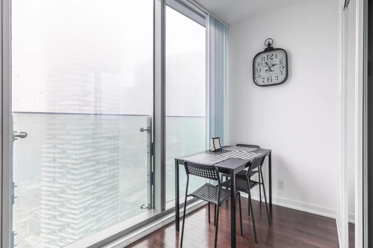 Retro Hollywood Studio in the Heart of Toronto photo
