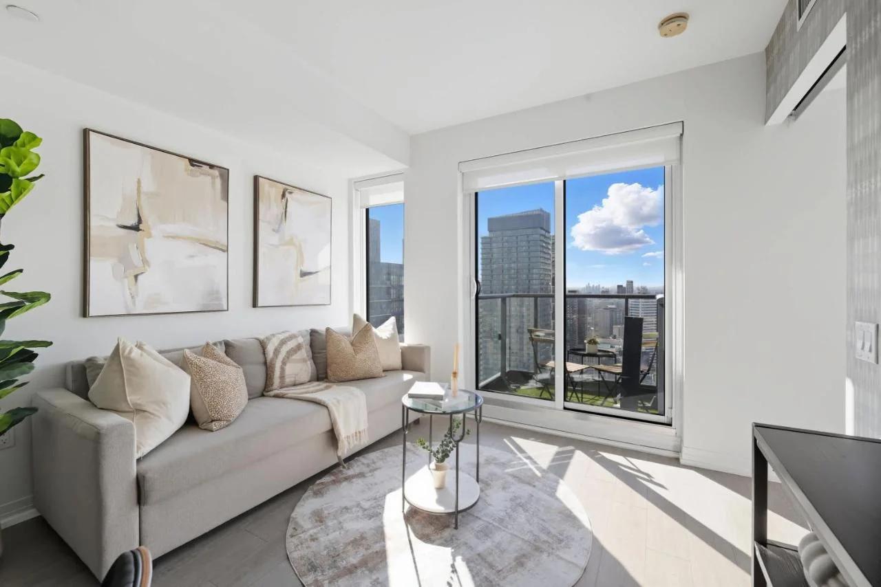 Stunning Family-Friendly Parking & City Views