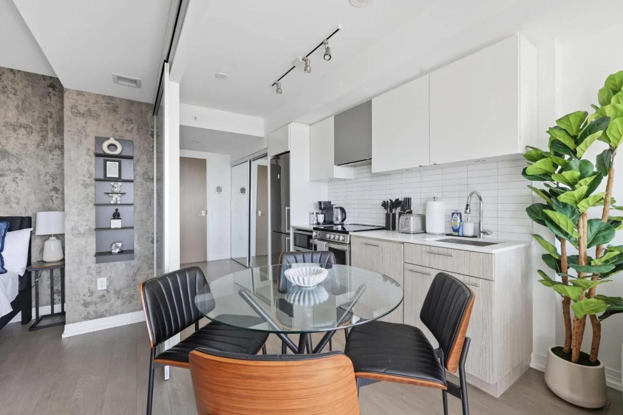 Stunning Family-Friendly Parking & City Views photo