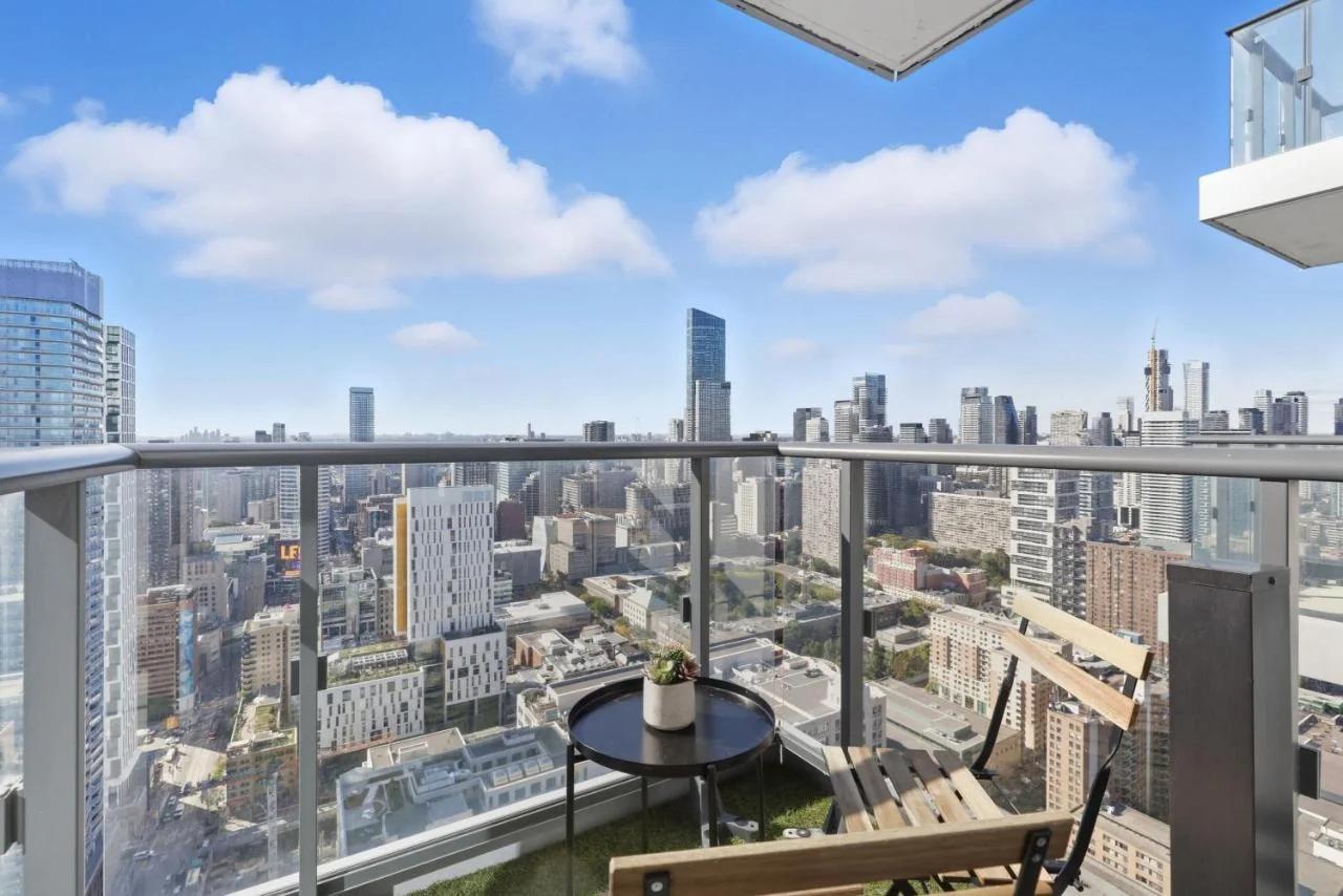 Stunning Family-Friendly Parking & City Views photo