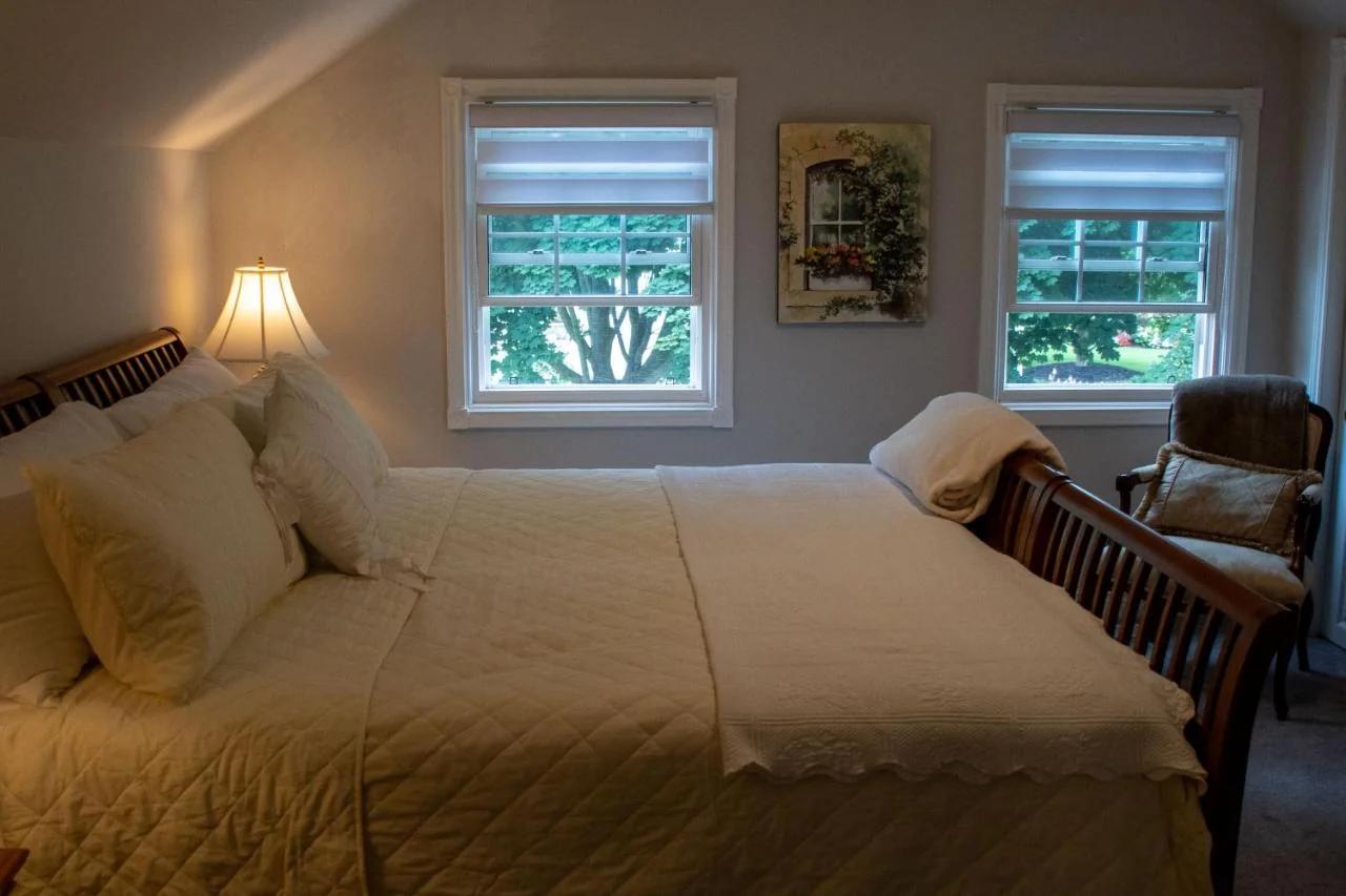Upper Canada Coach House photo