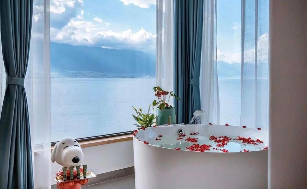 Dali Nanshenan South Sea View Holiday Villa photo
