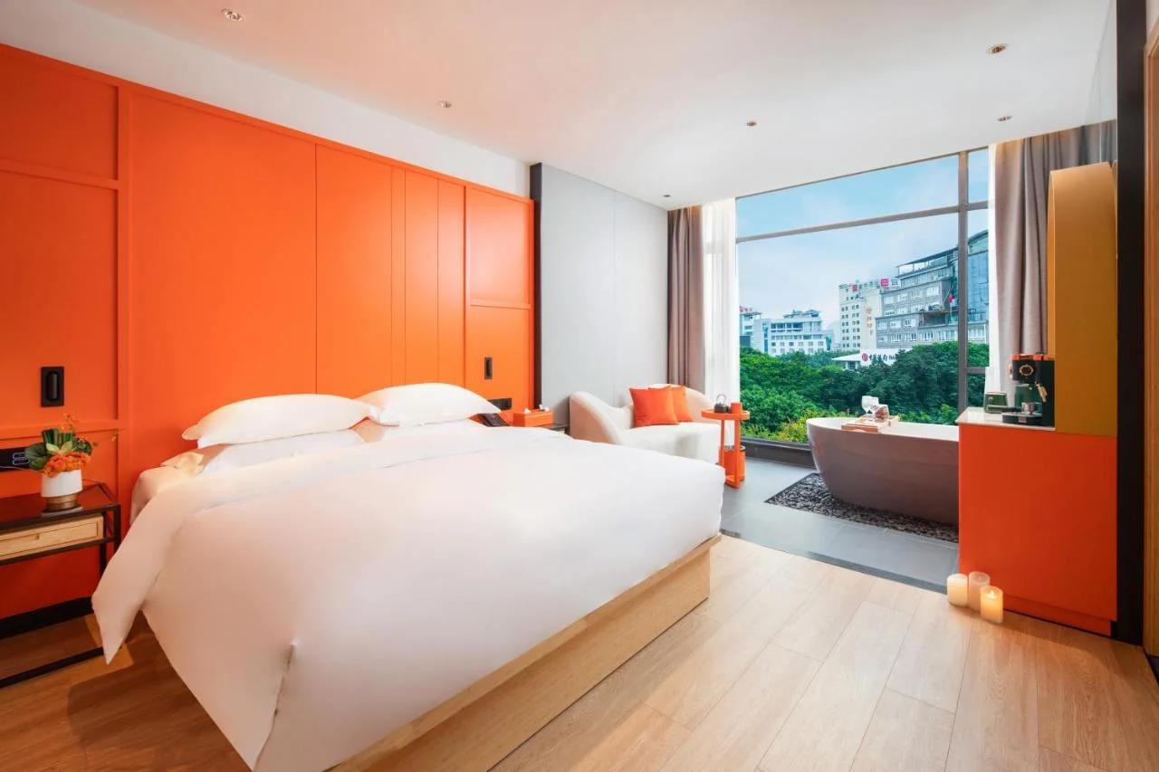 Global Village Riverside Hotel photo