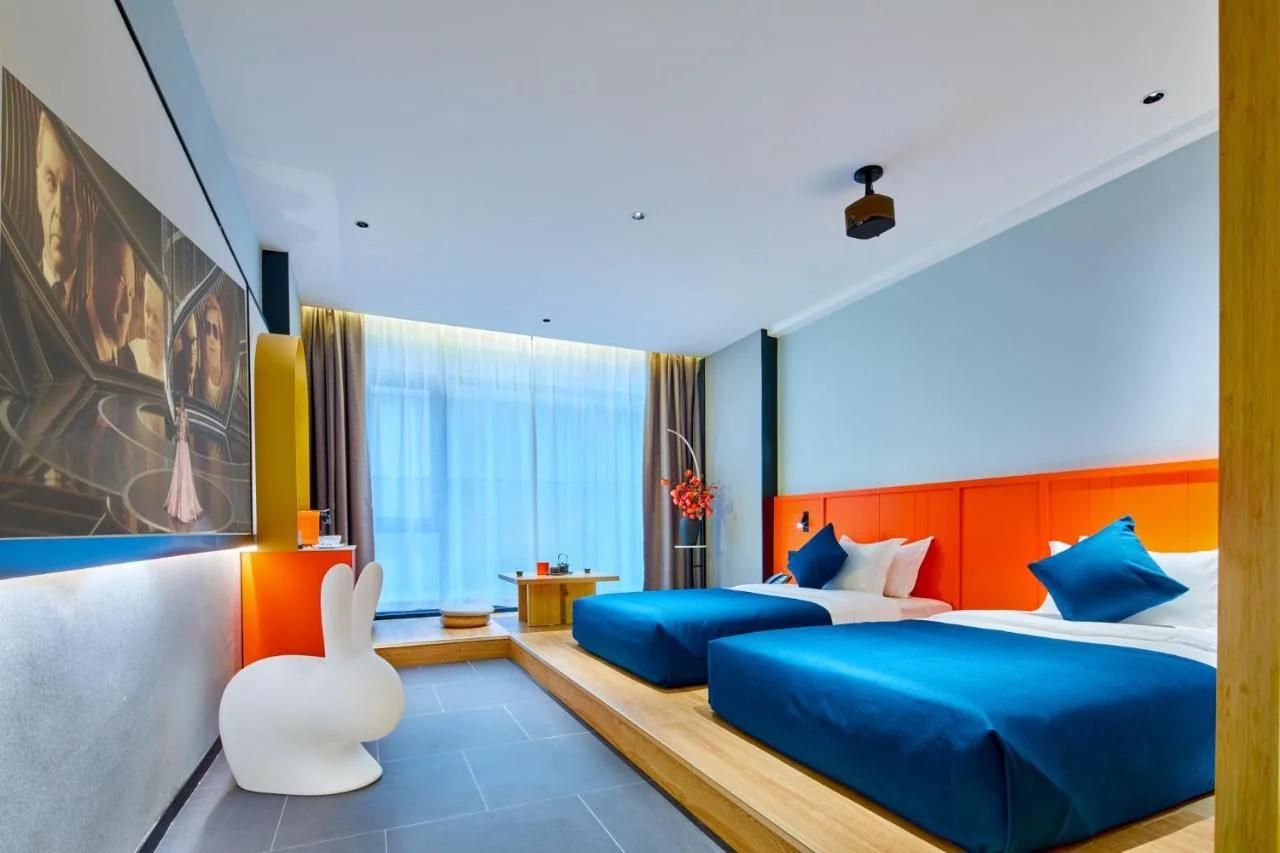 Global Village Riverside Hotel photo