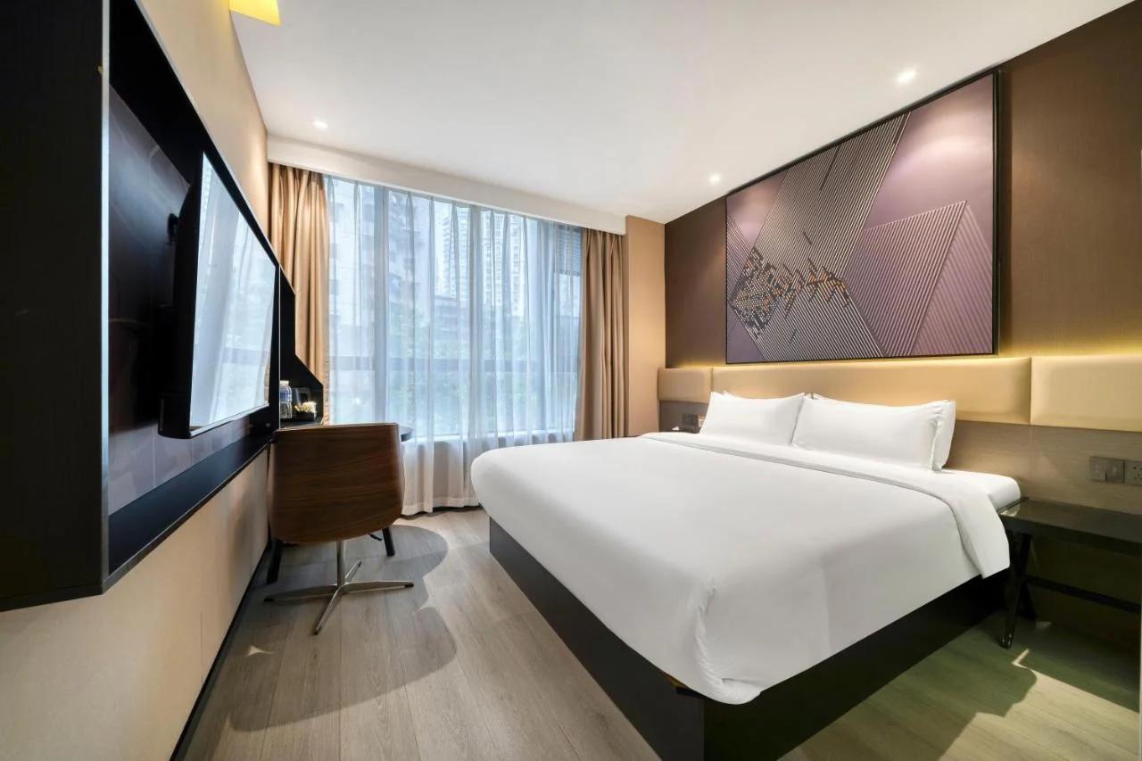 IU Hotel Chongqing Jiefangbei 重庆解放碑洪崖洞店 photo