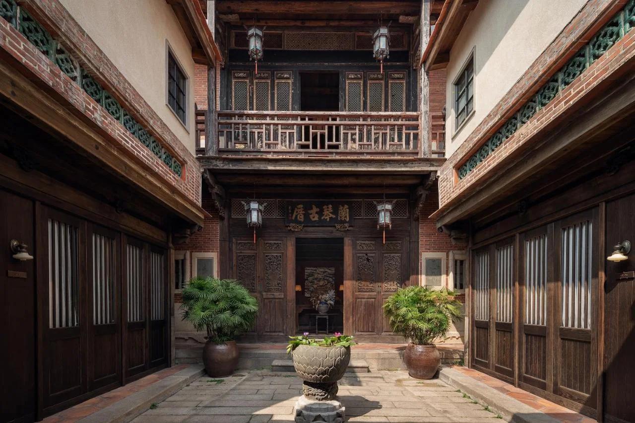 Lanqin, Courtyard photo