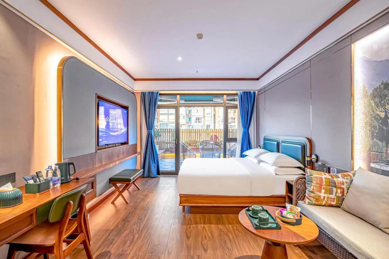 Nostalgia S Hotel Kunming D ong feng Square photo