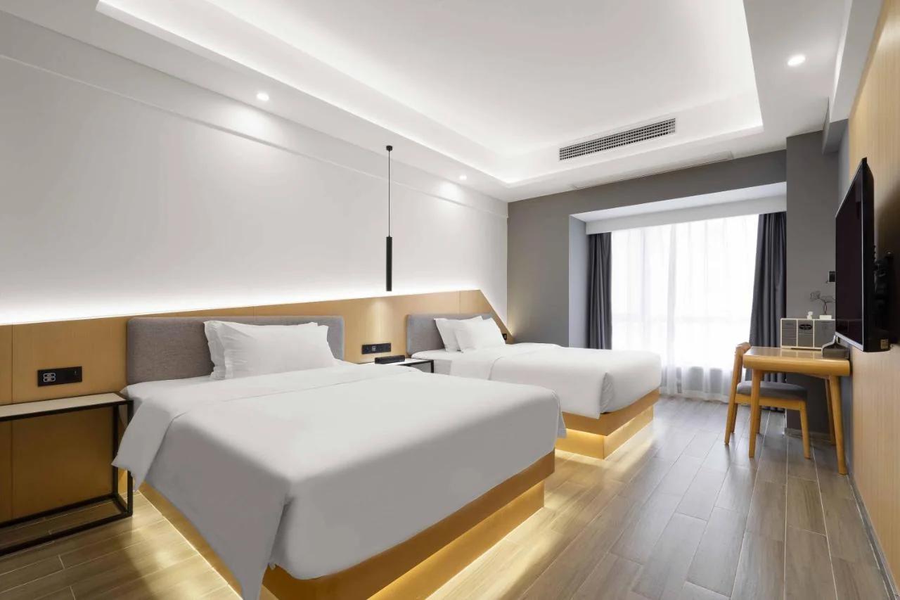 Weiming Hotel photo