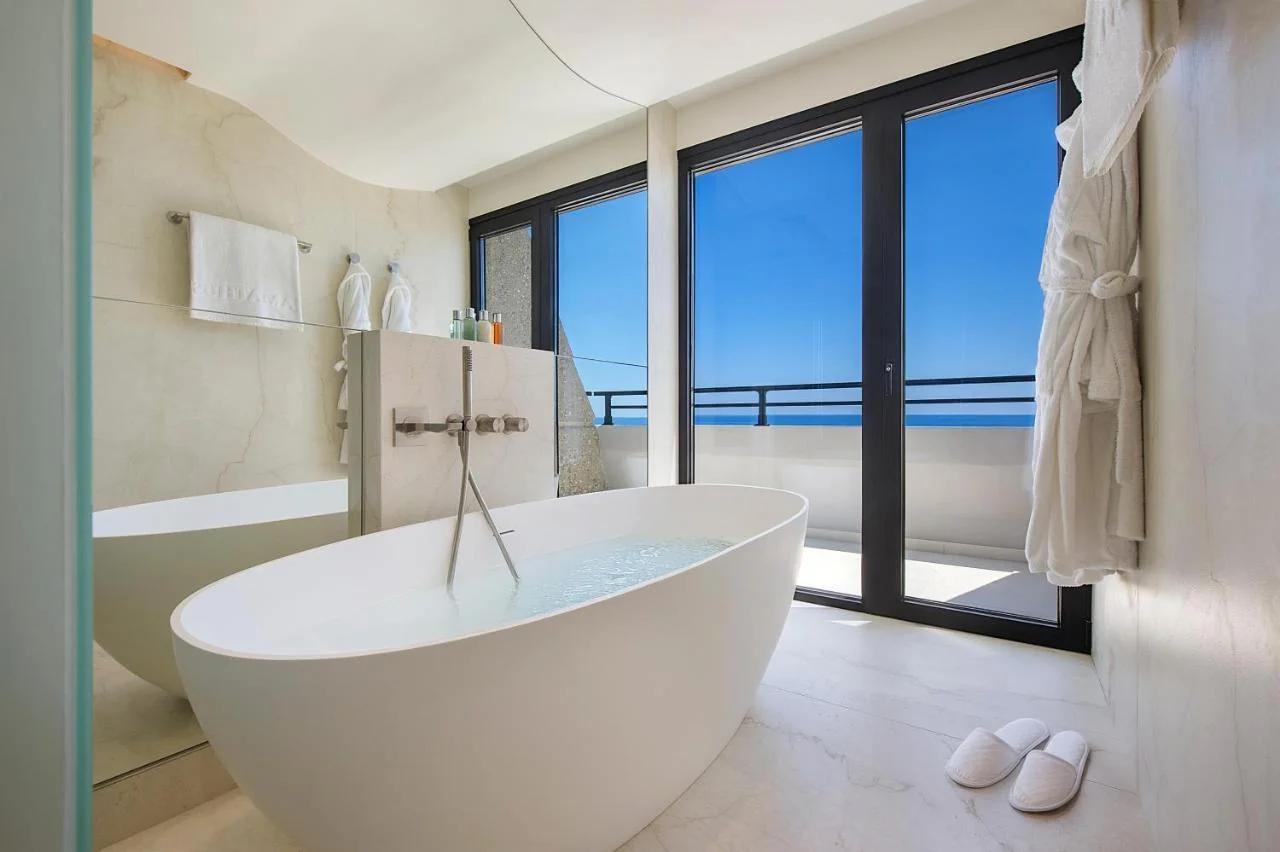 Amathus Beach Hotel Limassol photo