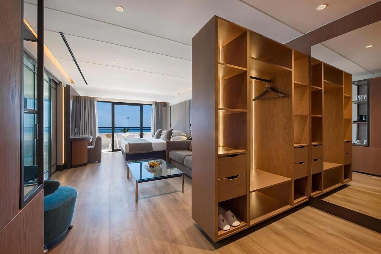 Amathus Beach Hotel Limassol photo