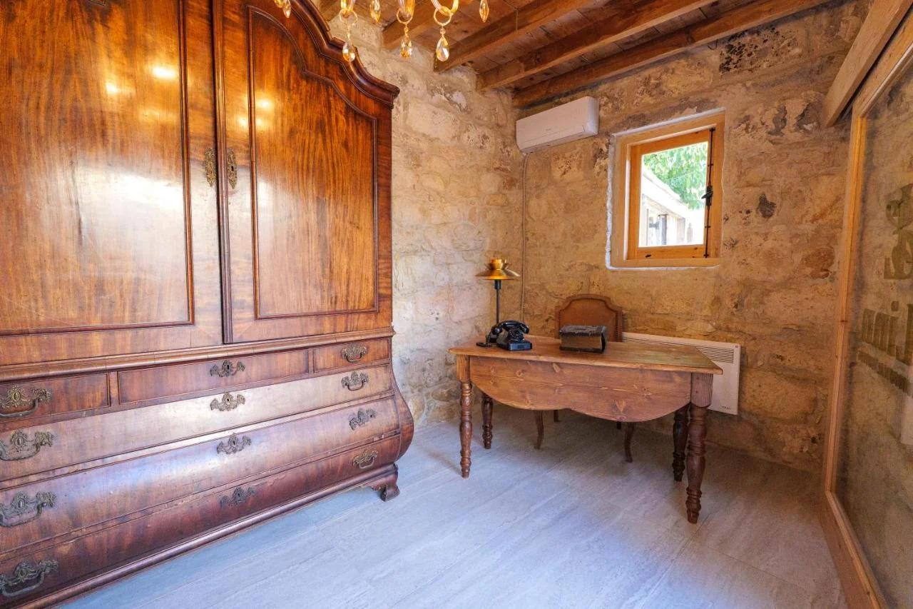 Elinn Traditional Suites foto