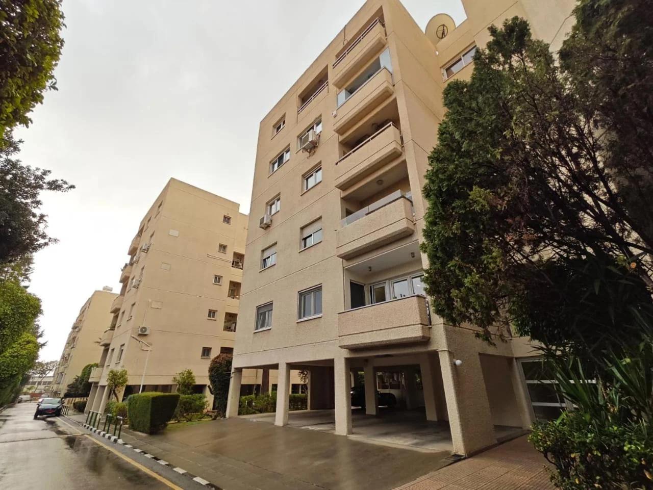 Lux studio apartment photo