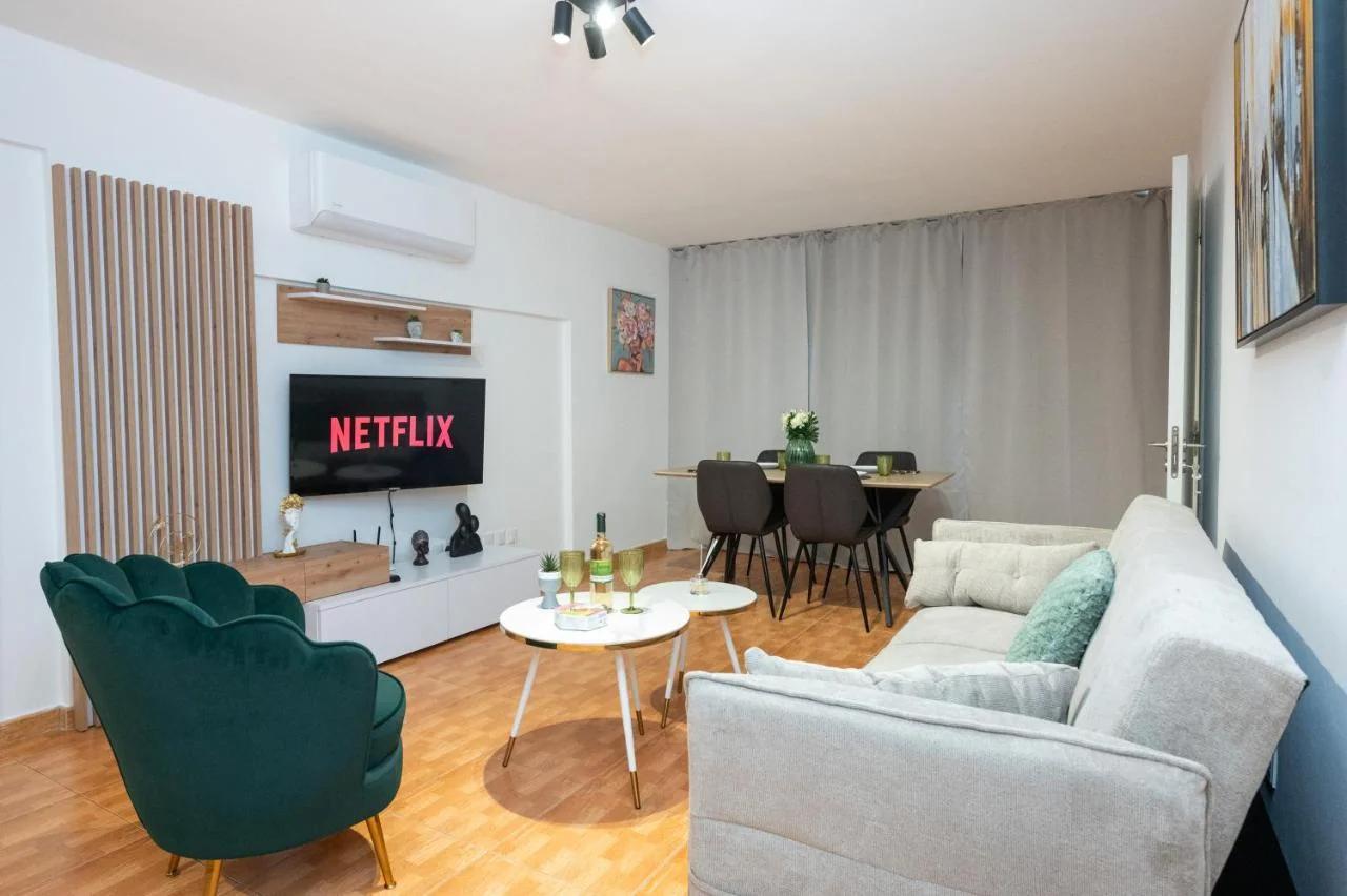 Napa Centrale Suites foto