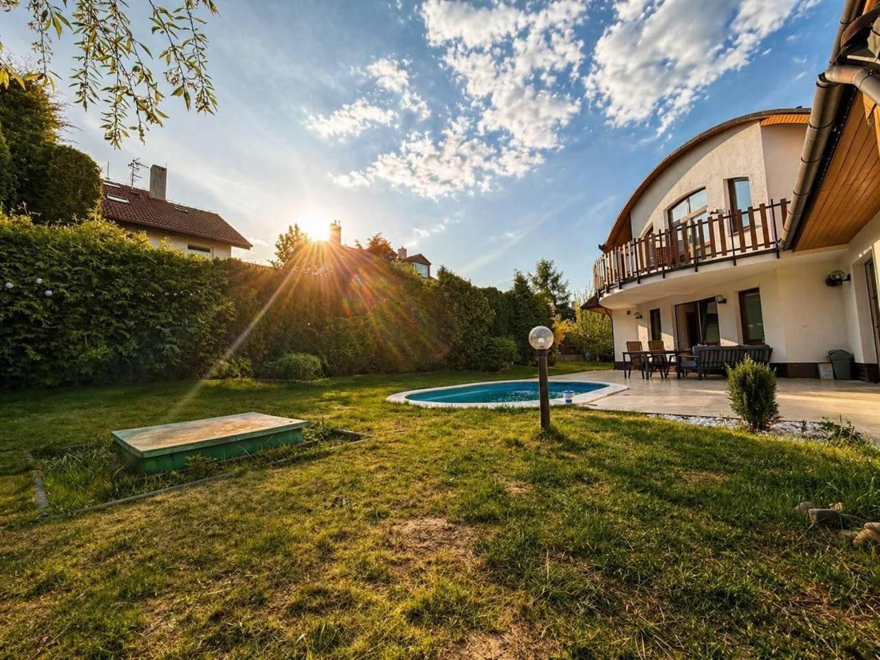 Villa Grande Praha foto